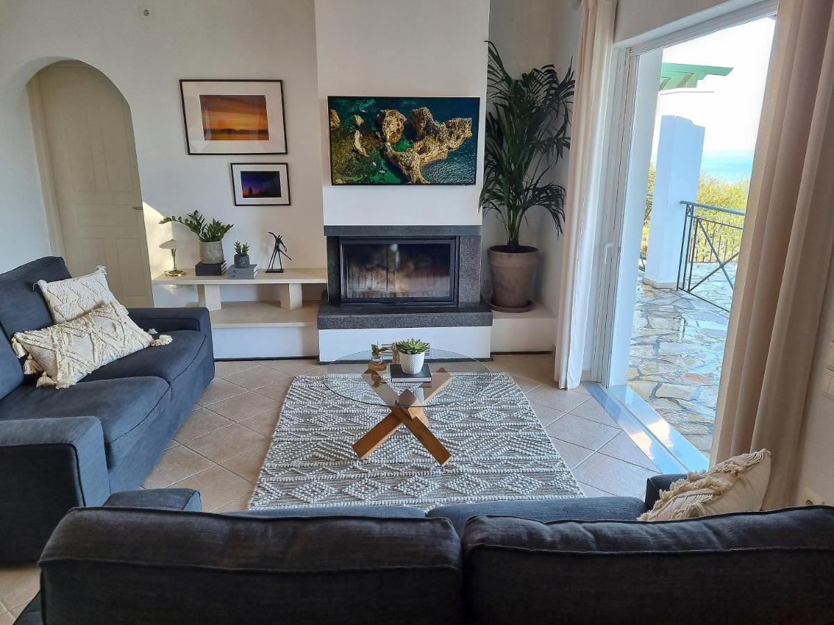 Villa Boukari Chlomos Exteriör bild