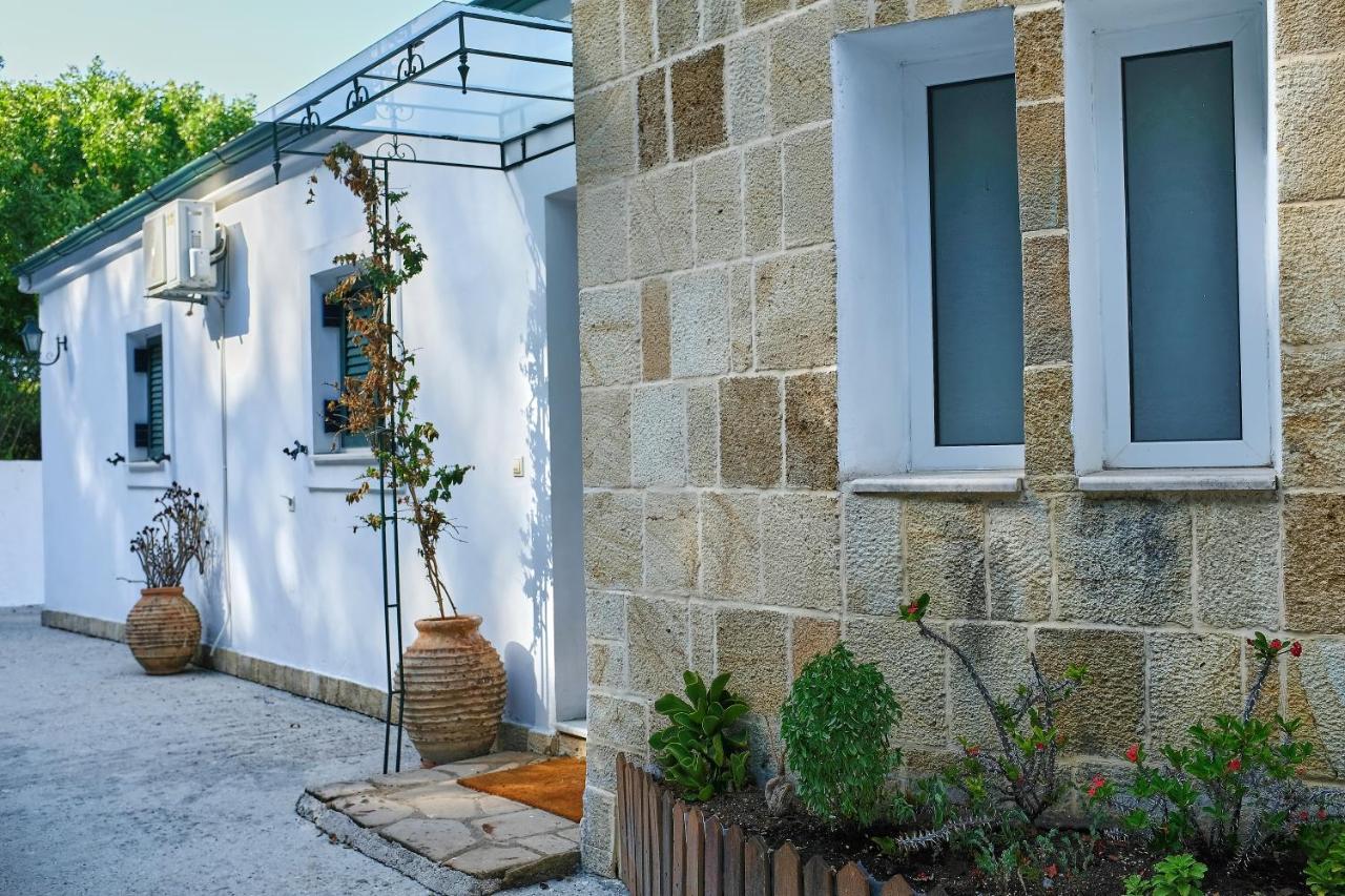 Villa Boukari Chlomos Exteriör bild