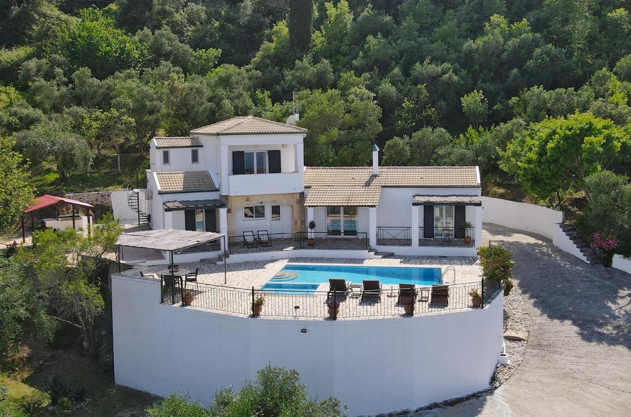 Villa Boukari Chlomos Exteriör bild